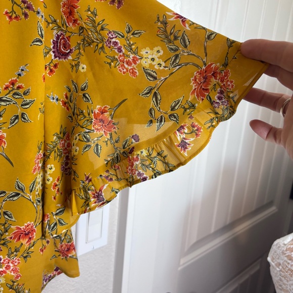 Zara Mustard Floral Cropped Blouse - Picture 2 of 9